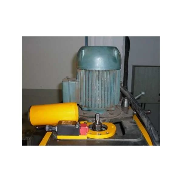 PROTECTION FOR VERTICAL OR HORIZONTAL DRAW BAR OF MILLING MACHINE, WITH OR WITHOUT MICROSWITCH - TYPE FAO - Repar2