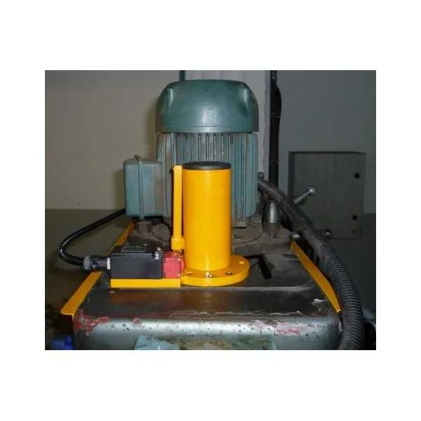 PROTECTION FOR VERTICAL OR HORIZONTAL DRAW BAR OF MILLING MACHINE, WITH OR WITHOUT MICROSWITCH - TYPE FAO - Repar2