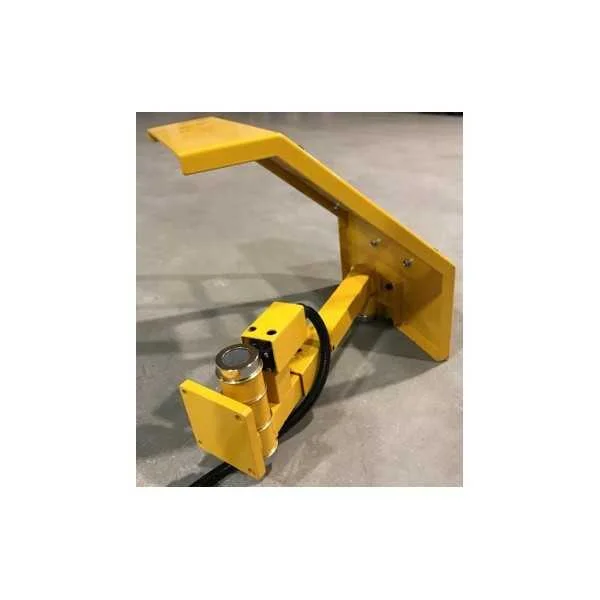SAFETY GUARD FOR SADDLE OF LATHE WITH FRONTAL FITTING WITH OR WITHOUT MICROSWITCH - TYPE TC FRONT FITTING - Repar2